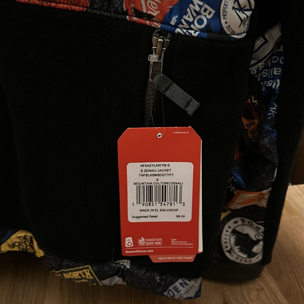 The North Face Boys Denali Jacket size S (7/8) NWT - Picture 5 of 6